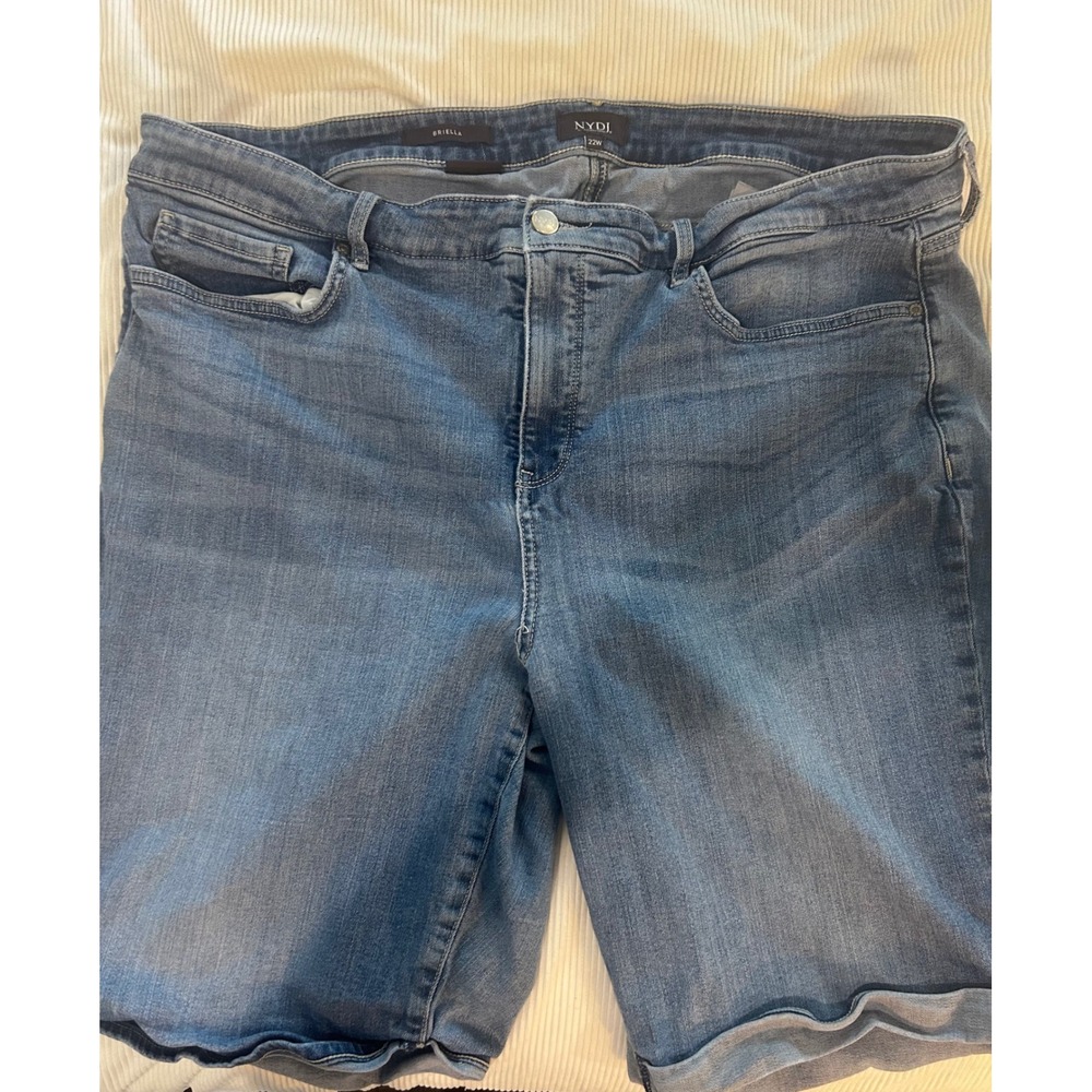 NYDJ Briella Denim Shorts Womens 22W Blue Bermuda Lift Tuck Stretch Cuffed Hem